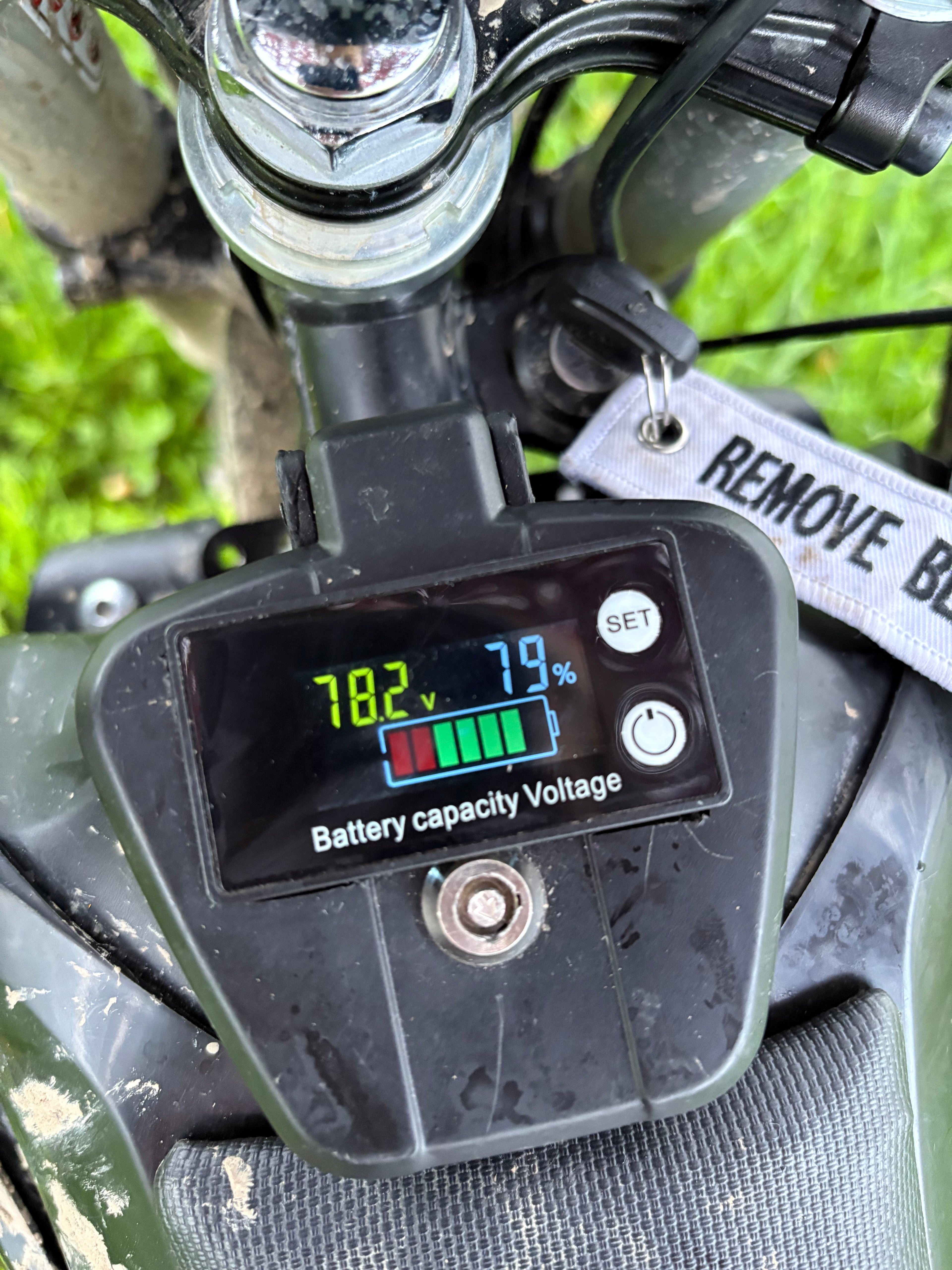 VEVOR Plug-in-Play Voltage Display